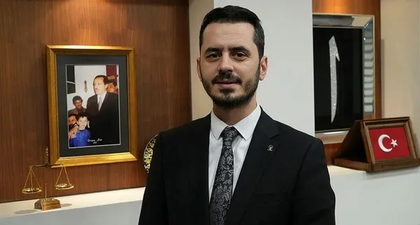 baskan-recep-tayyip-erdogani-sasirtan-28-yillik-hikaye-fotografi-gorunce-duygulandi-1703335978438.jpeg Başkan Recep Tayyip Erdoğan'ı şaşırtan 28 yıllık hikaye! Fotoğrafı görünce duygulandı - 6