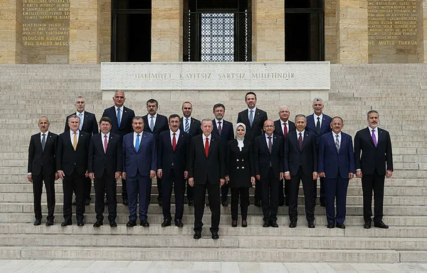 1686250578411.jpg Yeni kabinenin ilk 40 günlük yol haritası belli oldu! Asgari ücretten emekli ve memur zamlarına kadar yeni adımlar... - 1