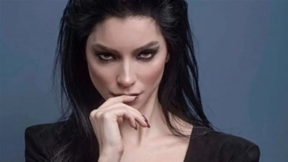 Merve Boluğur resmen eridi!