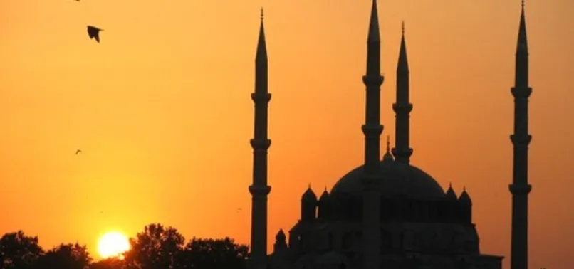 Bingöl ve Bayburt bayram namazı saati 2022: Bingöl ve Bayburt'ta Kurban Bayramı namazı saat kaçta kılınacak?