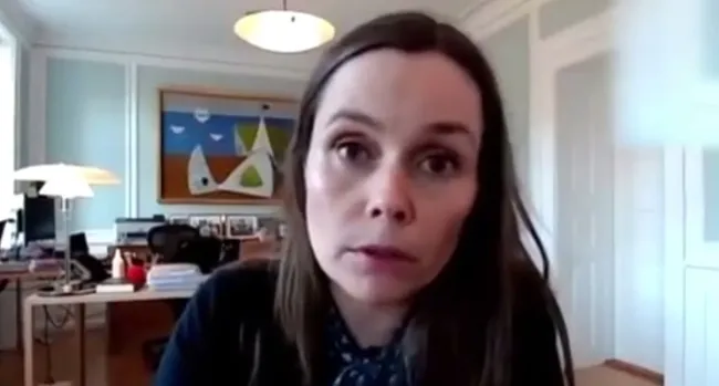 İzlanda Başbakanı Katrin Jakobsdottir canlı yayında depreme yakalandı