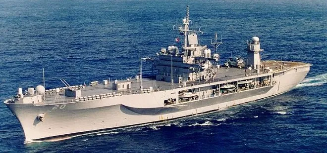 ABD donanmasına ait savaş gemisi Çanakkale Boğazı’ndan geçti