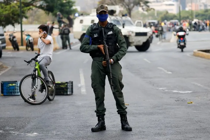 Venezuela’da darbe girişimi! İlk görüntüler geldi