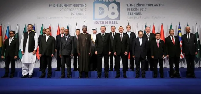 D-8 Zirvesinde Cumhurbaşkanı Erdoğan’ın katılımıyla aile fotoğrafı