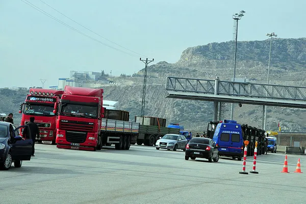 MİT tırlarının durdurulması olayında flaş gelişme! İhbarcı FETÖ imamı Mustafa İlhan yakalandı