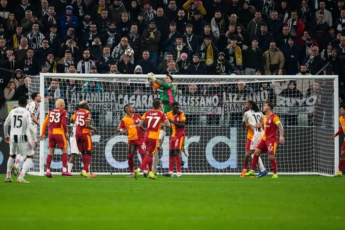 aslan-sampiyonlar-liginde-son-16-pesinde-galatasaray-juventus-deplasmaninda-1772056234301.jpg FOTOĞRAF: AA