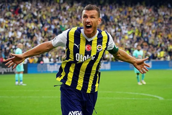 fenerbahcede-edin-dzeko-soku-kayserispor-ve-galatasaray-macinda-oynayabilecek-mi-1702979379526.jpeg Fenerbahçe'de Edin Dzeko şoku! Kayserispor ve Galatasaray maçında oynayabilecek mi? - 1