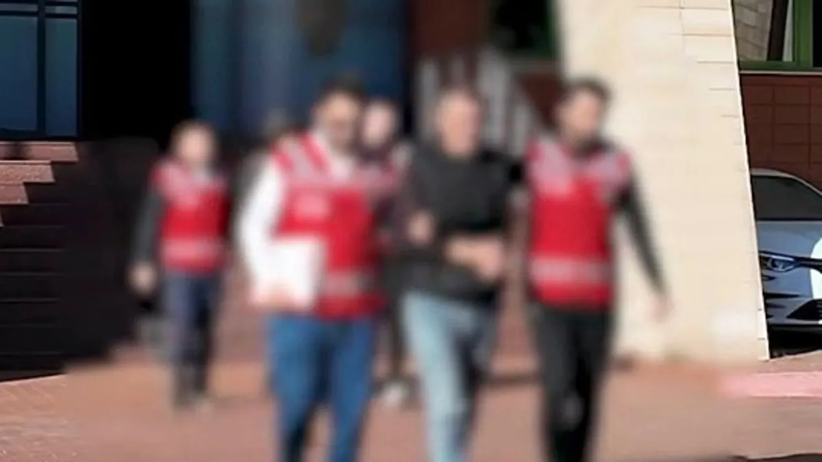 Isparta'da yol kontrolünde uyuşturucu yakalandı: 5 gözaltı