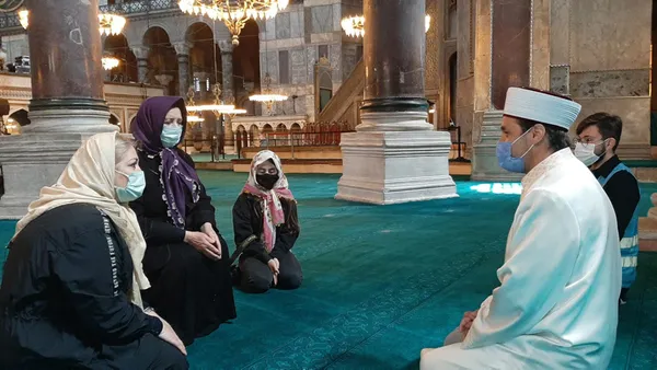 82 yaşında Müslüman oldu! Söylediği sözler ders niteliğinde