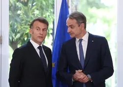Macron'dan Yunanistan'a mesaj: Türklere karşı yanındayız