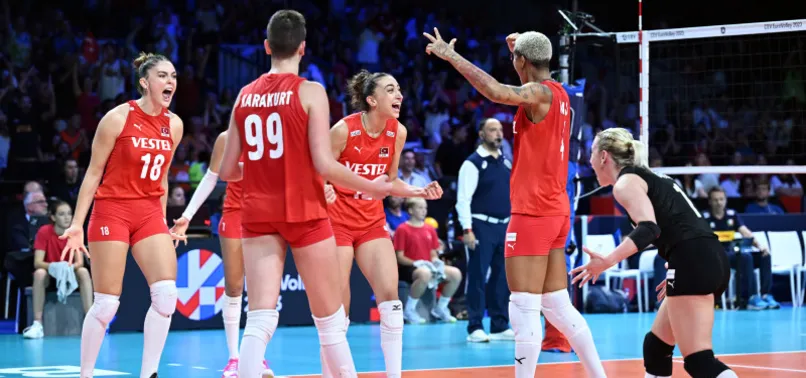 Türkiye-Sırbistan MAÇI sonucu | Filenin Sultanları'nın maçı kaç kaç bitti?