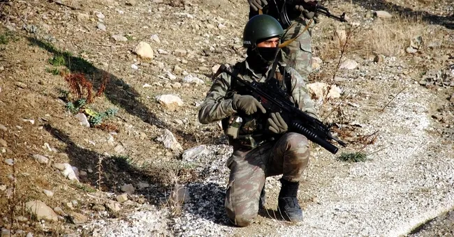 Turuncu listede yer PKK’lı terörist Hatun Dağtaş yakalandı