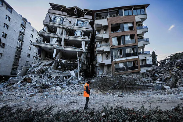 1676831347709.jpg İşte Marmara depremi için beklenen büyüklük! İstanbul detayı... Yapay deprem mümkün mü? Xavier Le Pichon tahminini açıkladı - 5