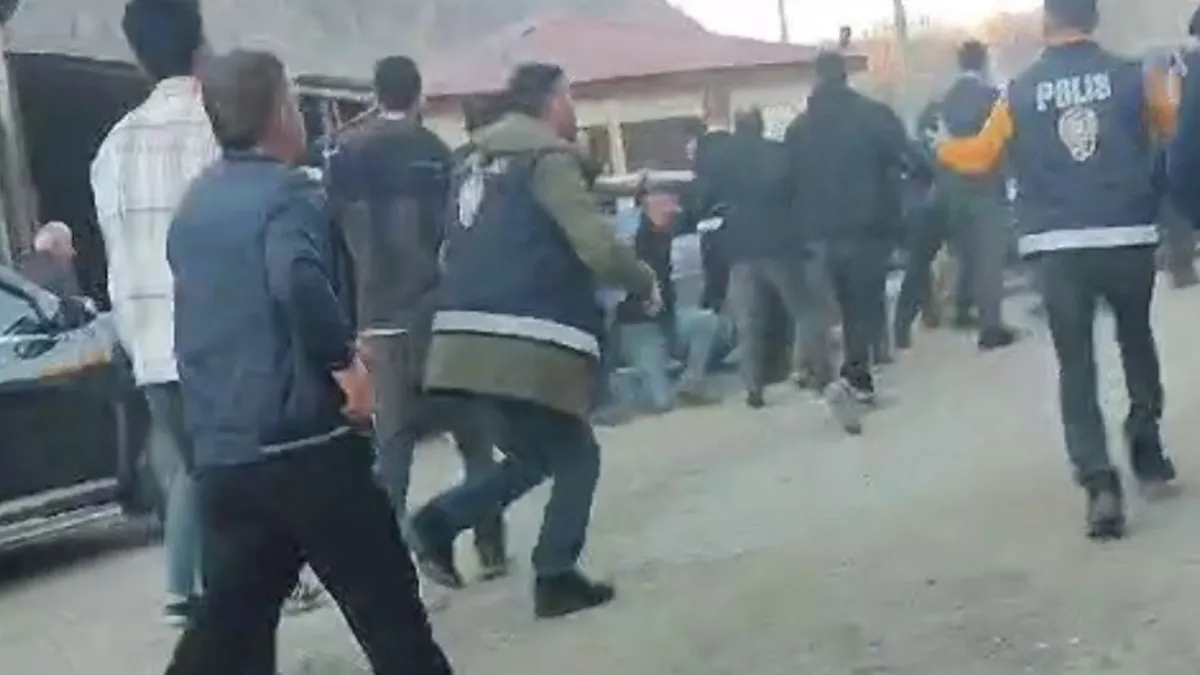 Erzurum Uzundere'de çıkan kavgada 3 kişi yaralandı