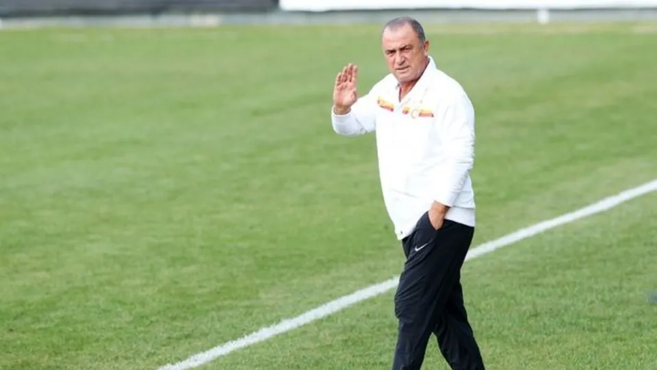 Galatasaray'a iki yıldız birden!