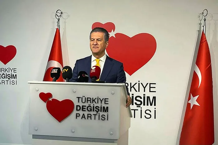 tdp-genel-baskani-mustafa-sarigulden-togg-aciklamasi-son-derece-mutluyum-1667054971054.jpg TDP Genel Başkanı Mustafa Sarıgül'den "Togg" açıklaması: Alman Fransız İtalyan arabalarına güle güle - 2