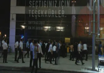 Sabiha Gökçen Havalimanı'nda bıçaklı kavga!