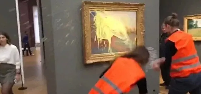 Domates çorbasından sonra patates püresi! Almanya’daki iklim aktivistleri milyon dolarlık tabloya saldırdı!