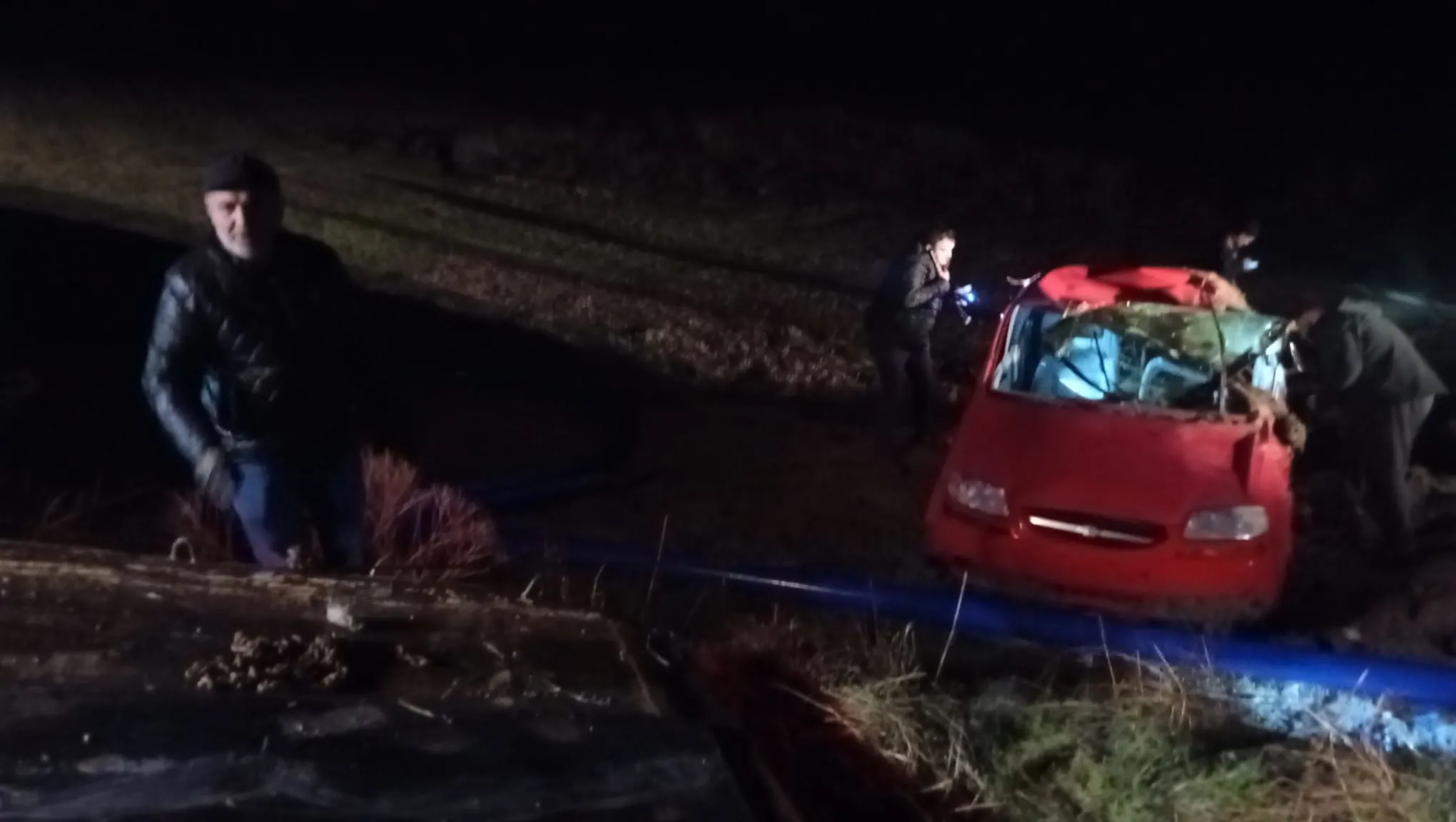 Beypazarı'nda otomobil şarampole uçtu: 3 yaralı