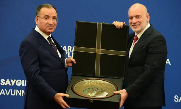 Adalet Bakanı Bekir Bozdağ’dan avukatlık teminatı açıklaması