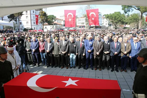 Afrin şehidi Uzman Çavuş Taner Kart'ı 10 bin kişi uğurladı - 1