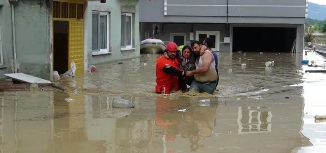 Zonguldak'taki selden AFAD ekiplerinin kurtardığı Kezban Tahtabaş o anları anlattı! Devlet yanımızda Allah razı olsun