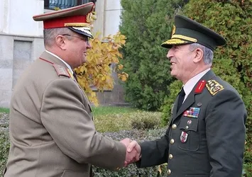 Orgeneral Akar Romanya'da mevkidaşıyla görüştü