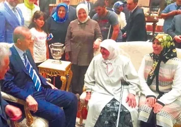 Cevriye Ana, tüm mitinglere katılmış