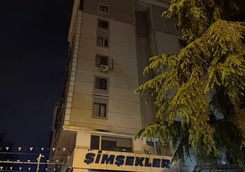 Ataşehir’de doğalgaz parlaması panik yaratıp genç kızı 5. kattan attı!