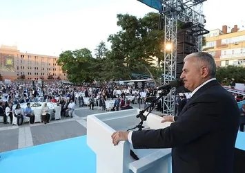 Binali Yıldırım: Bir uzun adam geldi...