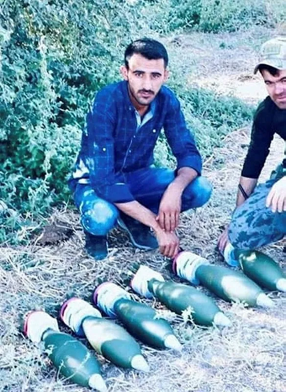 Ortak devriyede Türk zırhlısına çıkmaya çalışırken düşen kişi terörist çıktı - 1