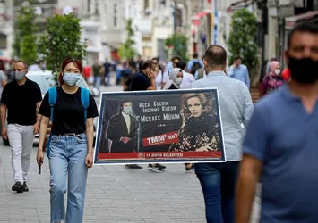 Samsun'da vatandaşlar koronavirüse karşı Yeşilçam replikleriyle uyarıldı