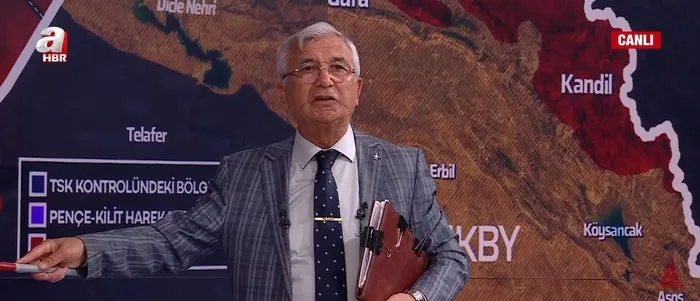 turkiyeden-abd-ve-pkkya-tarihi-uyari-tarihi-mgk-bildirisinin-sifrelerini-mesut-hakki-casin-a-haberde-anlatti-a-1716928823193.jpg Türkiye'den ABD ve PKK'ya tarihi uyarı! MGK bildirisinin şifrelerini Mesut Hakkı Caşın A Haber'de anlattı! "Amerikalılar gelsin de görelim!" - 5