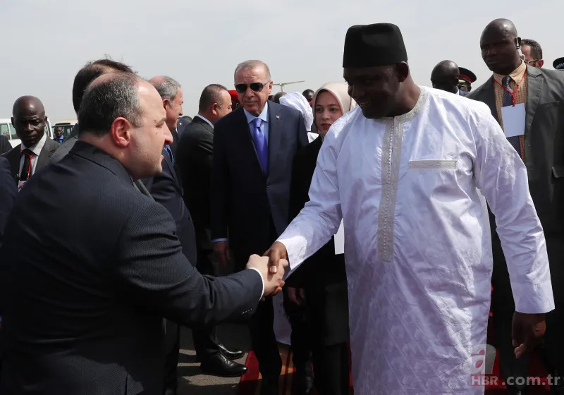 Başkan Erdoğan Gambiya’da resmi törenle karşılandı 8