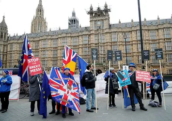 İngiltere'de kritik Brexit oylaması bugün yapılacak