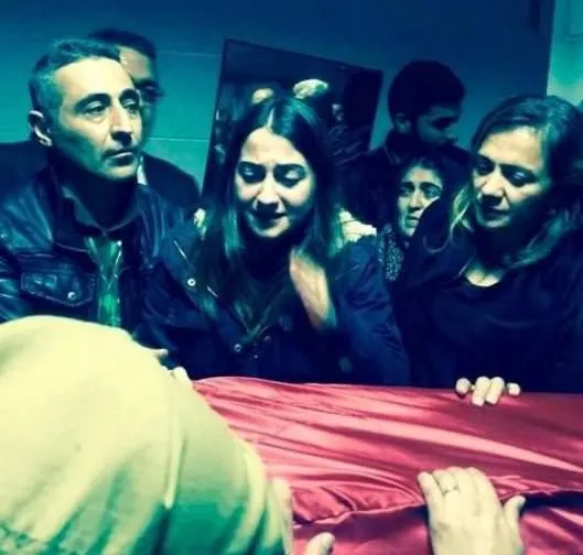 Terörist cenazesinde gözyaşı döken vekiline de rezil dedin mi? - 1