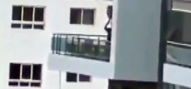 Porto Riko’da bir baba 8. katta balkona salıncak kurup çocuğunu salladı