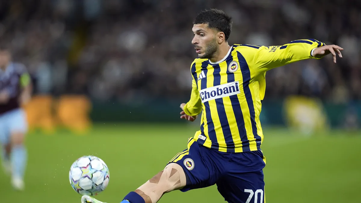 Fenerbahçe'de Oğuz Aydın'a Premier Lig kancası! Derbiye geliyorlar