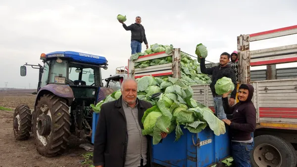osmaniyede-beyaz-lahana-ureticisi-mutlu-hem-fiyatlar-hem-de-talep-cok-iyi-1643792277420.jpg Osmaniye’de beyaz lahana üreticisi mutlu! Hem fiyatlar hem de talep çok iyi - 4