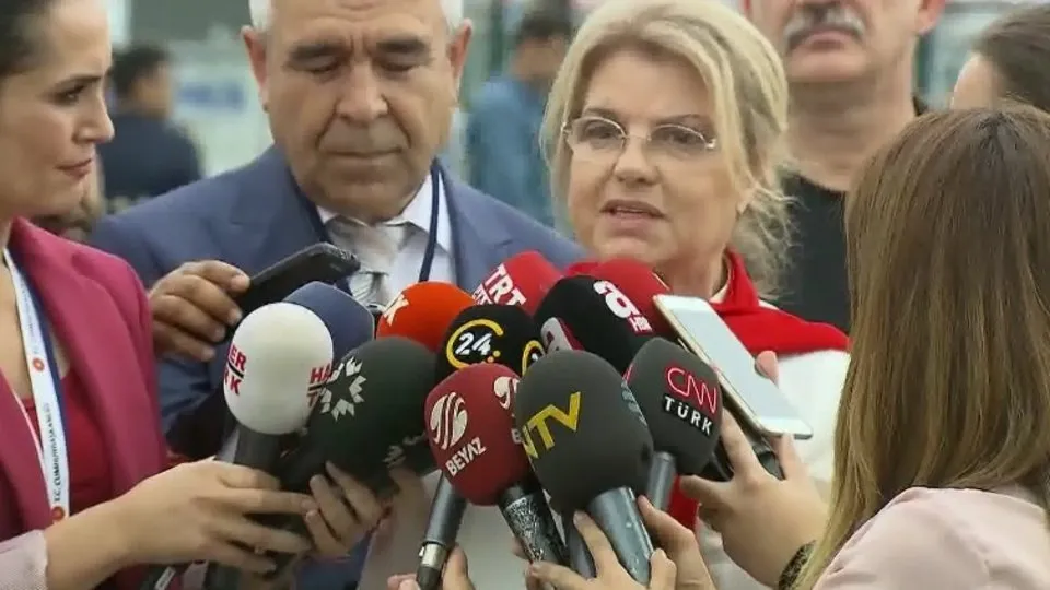 Tansu Çiller Yenikapı’da... Bugün milli bir şuurla buradayım