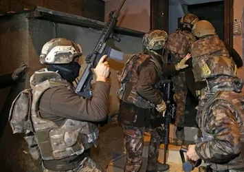 Terör örgütü DEAŞ'a "üst düzey" darbe