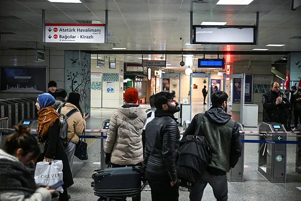 Yola çıkacaklar dikkat! İstanbul'da bazı metro seferler yapılamıyor - 3