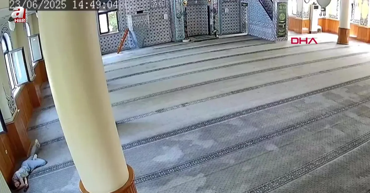 Camide hem uyudu hem hırsızlık yaptı