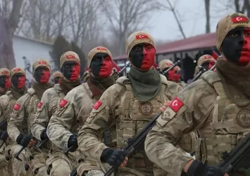 Kastamonu'da eğitimlerini tamamlayan uzman erbaşlar yemin etti