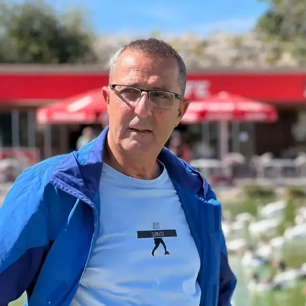 adanada-akrabalarini-gormeye-gitti-maskeli-sahislarca-olduruldu-1669019829457.jpg Adana’da akrabalarını görmeye gitti, maskeli şahıslarca öldürüldü - 4