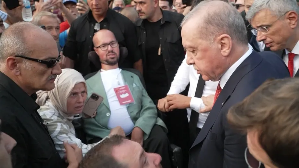 1789485288159.jpeg Başkan Erdoğan ile duygu dolu buluşma! Emre Vural yaşadığı unutulmaz anları A Haber'e anlattı - 2