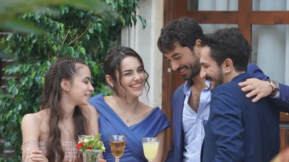 Kalp Yarası ekrana kilitledi! Türkiye Ferit ve Ayşe'nin aşkını konuşuyor
