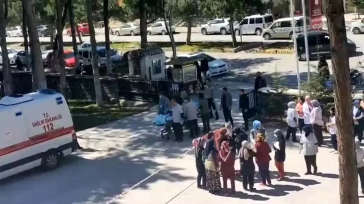 Sandıklı Devlet Hastanesi'nde deprem ve yangın tatbikatı