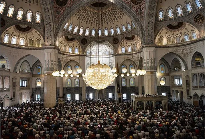 Bayram namazı saat kaçta? 2 Mayıs 2022 il il bayram namazı saatleri | İstanbul, Ankara, İzmir bayram namazı kaçta?