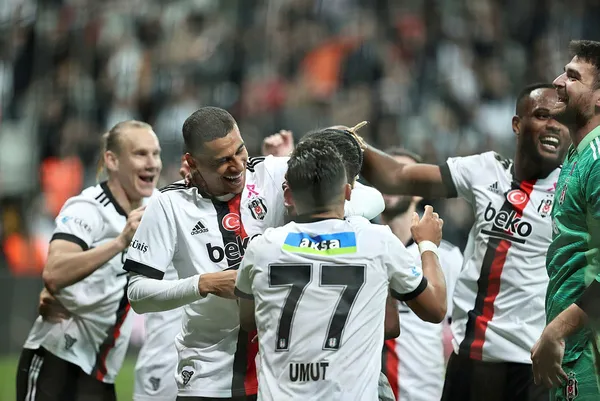 Derbinin kazananı Beşiktaş I Beşiktaş 2-1 Galatasaray MAÇ SONUCU-ÖZET